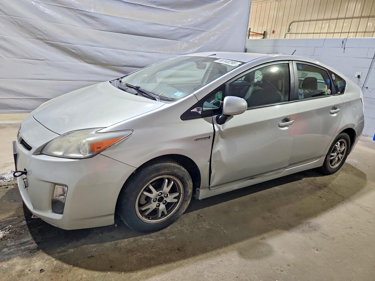 2011 TOYOTA PRIUS