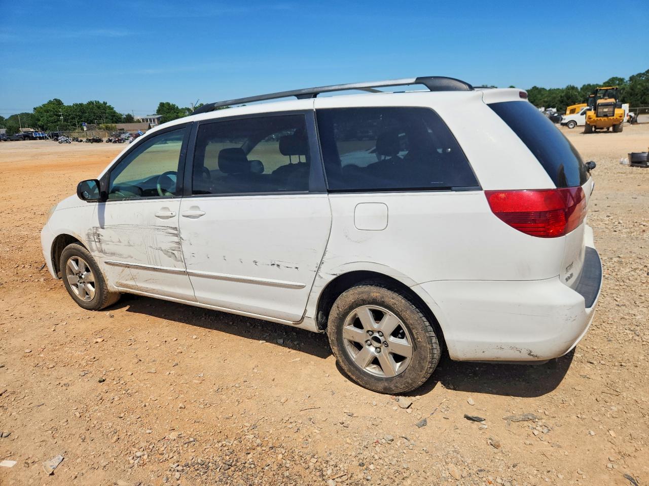 2004 TOYOTA SIENNA LE 7 PASSENGER photo 3