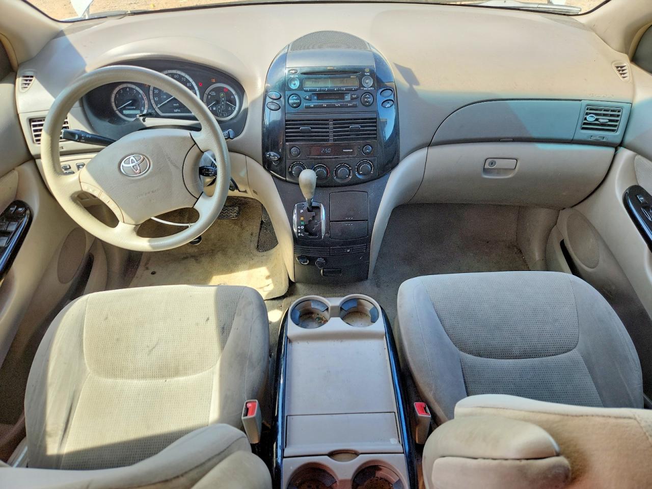 2004 TOYOTA SIENNA LE 7 PASSENGER photo 15