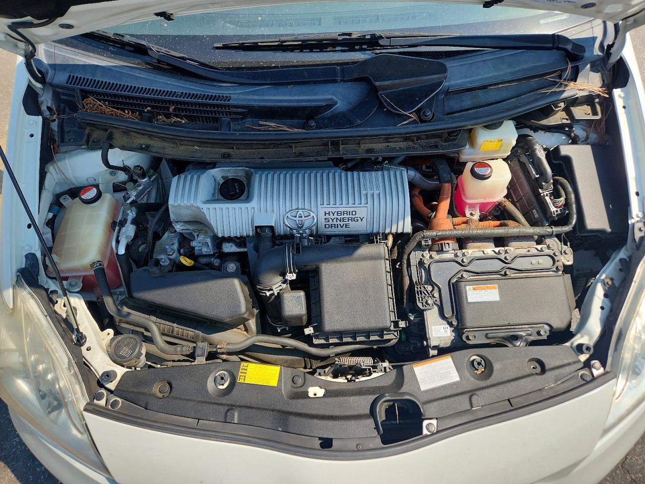 2015 TOYOTA PRIUS TWO photo 21