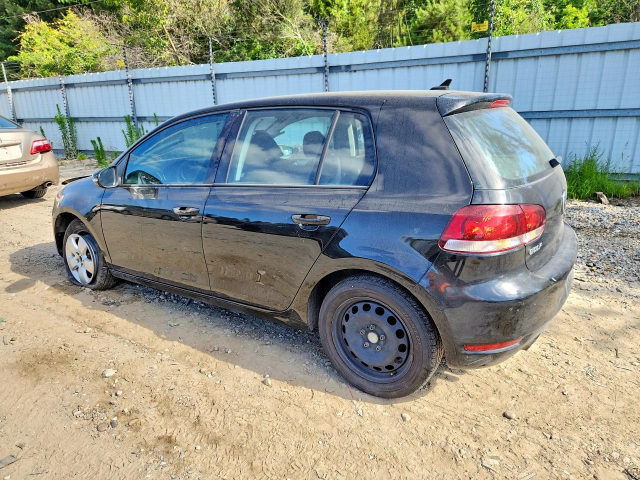 2012 VOLKSWAGEN GOLF photo 3