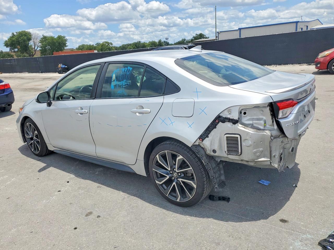 2020 TOYOTA COROLLA SE photo 4
