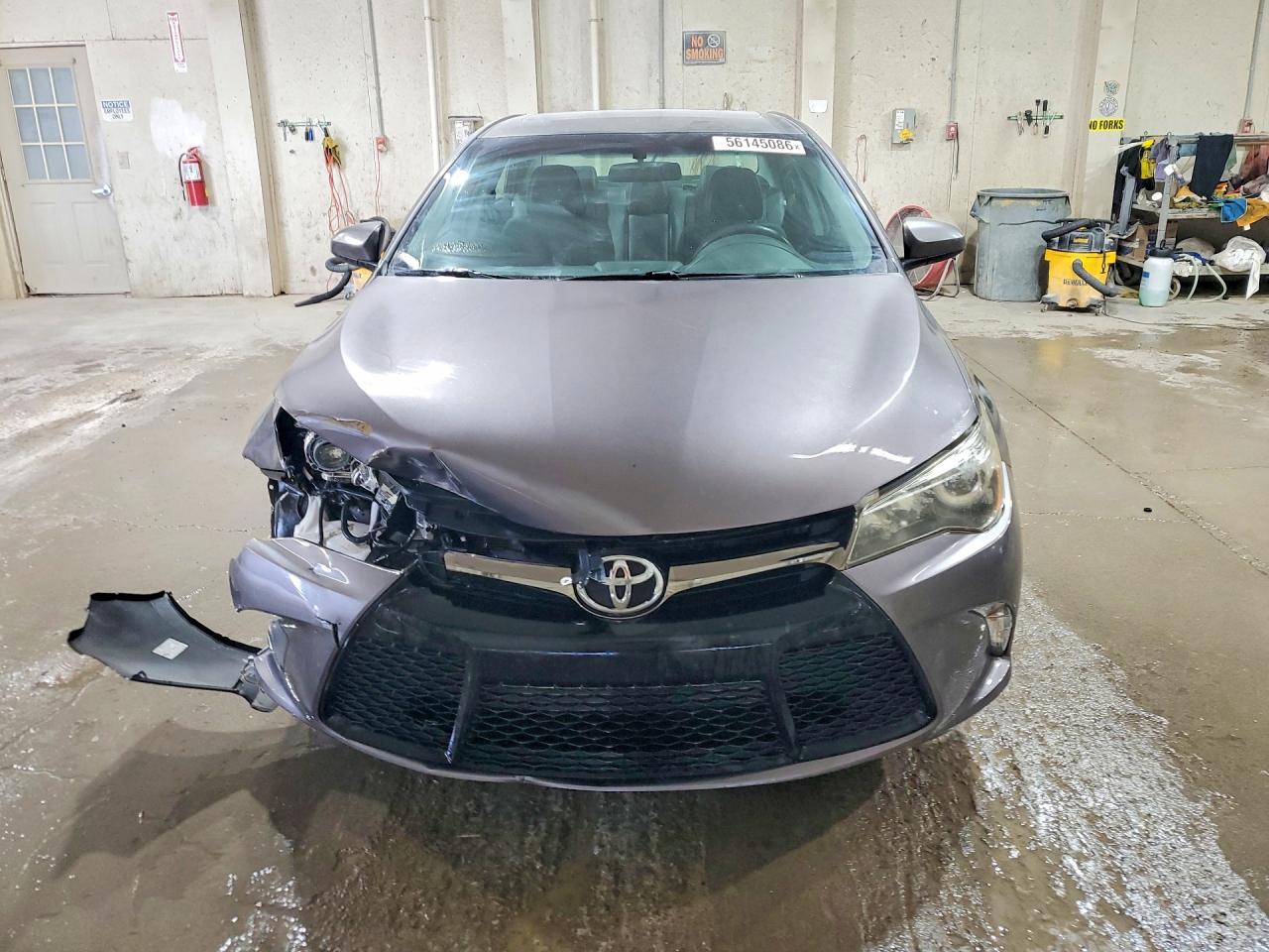2017 TOYOTA CAMRY SE photo 13