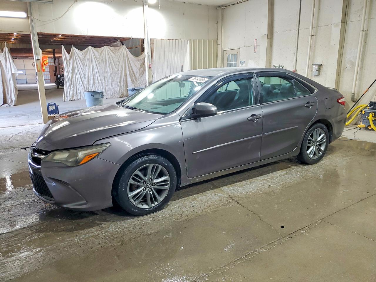 2017 TOYOTA CAMRY