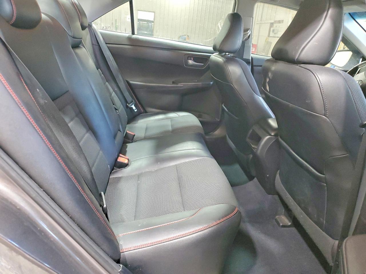 2017 TOYOTA CAMRY SE photo 28