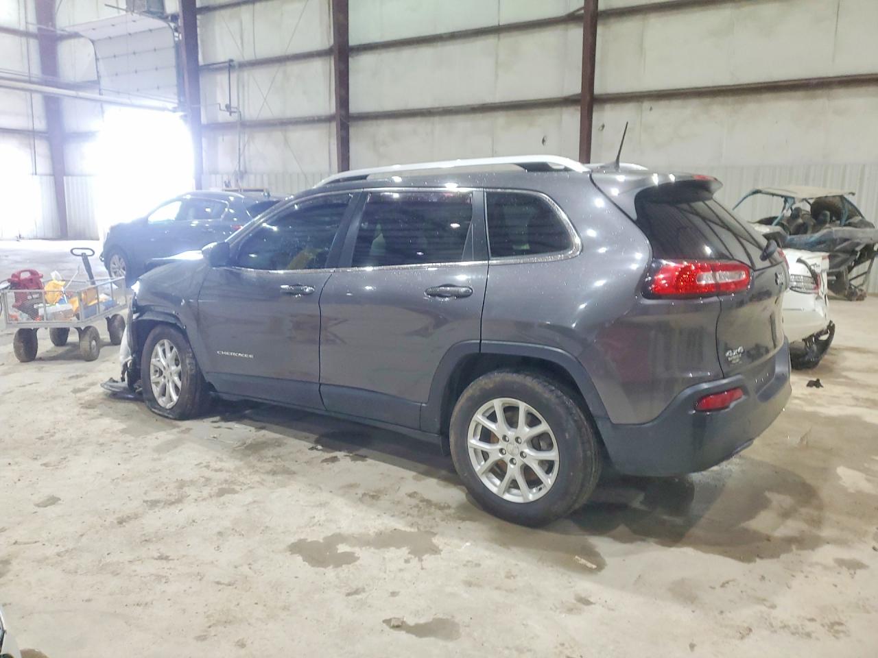2017 JEEP CHEROKEE LATITUDE photo 4