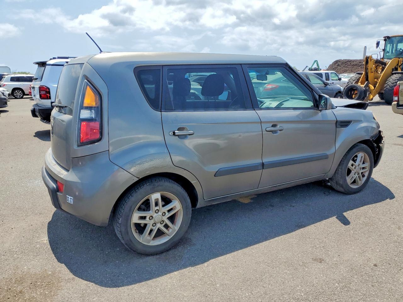 2011 KIA SOUL + photo 5