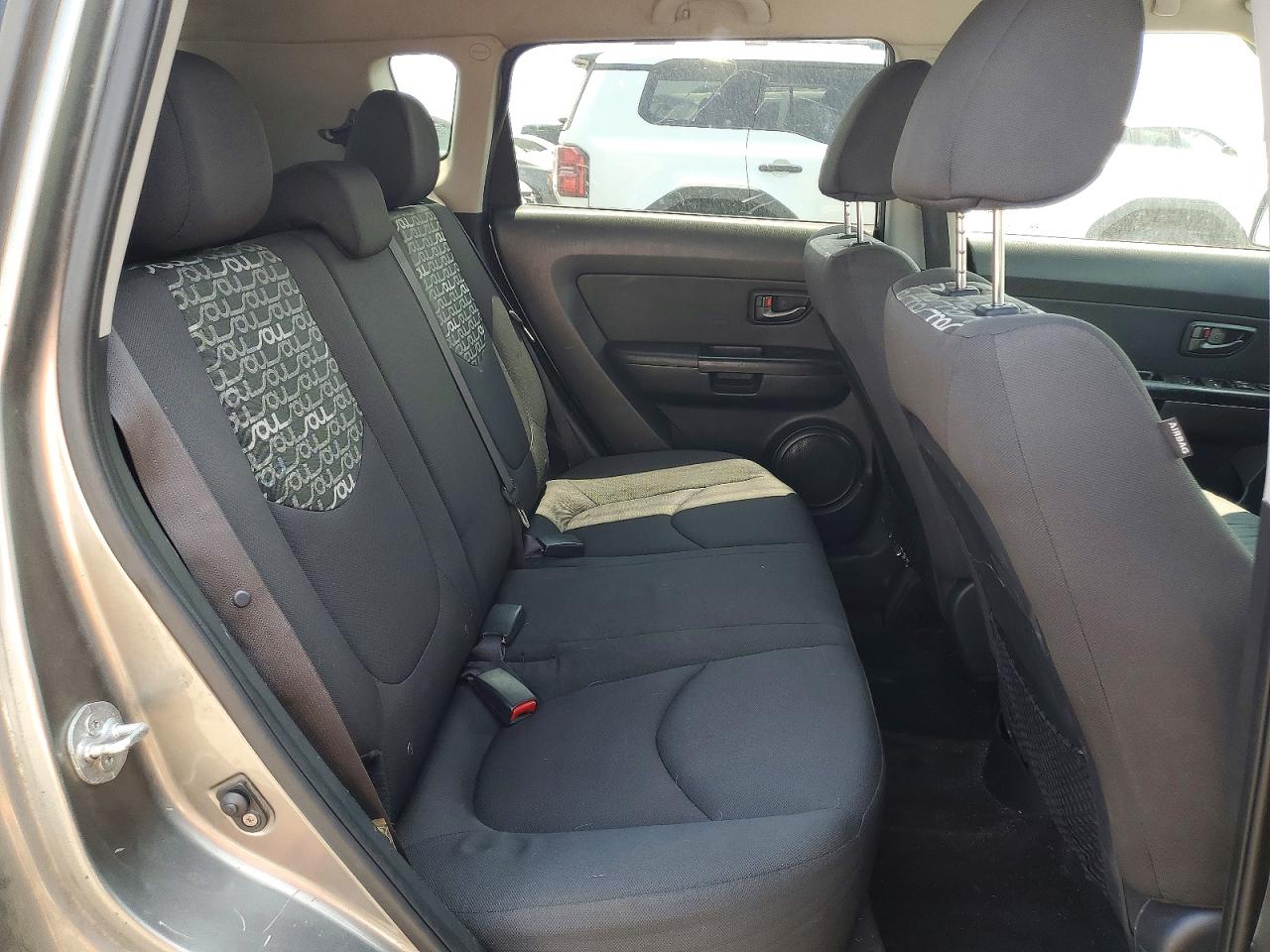 2011 KIA SOUL + photo 19
