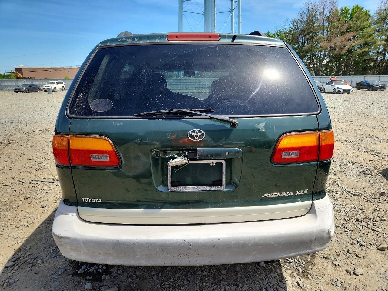 1999 TOYOTA SIENNA XLE photo 16