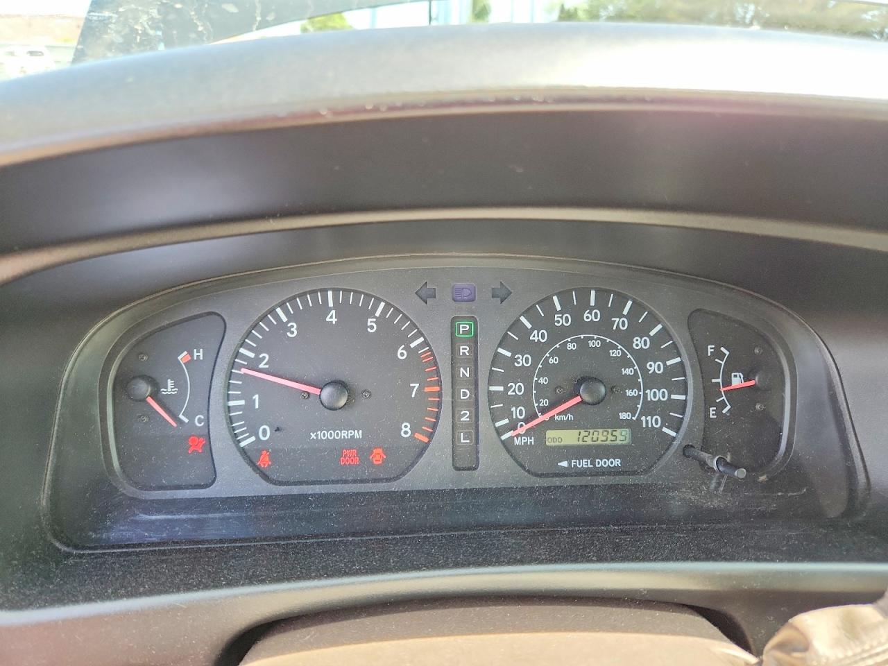 1999 TOYOTA SIENNA XLE photo 25