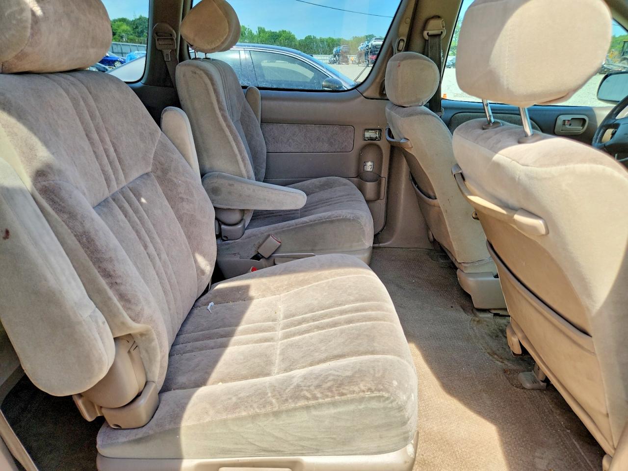 1999 TOYOTA SIENNA XLE photo 31