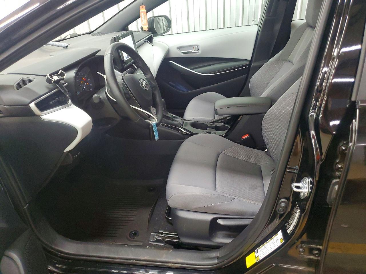 2025 TOYOTA COROLLA SE photo 13