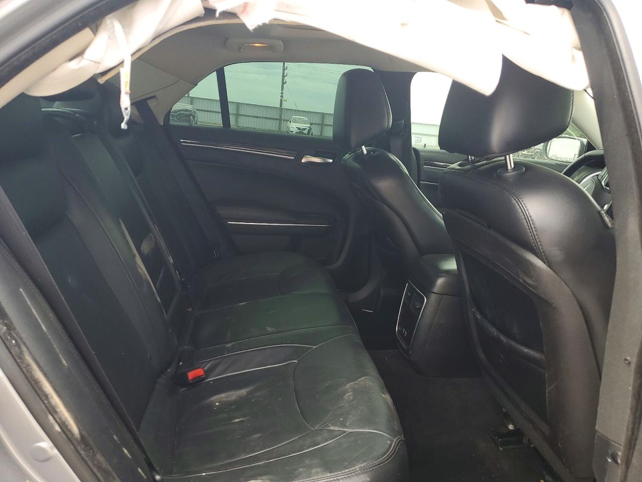 2015 CHRYSLER 300 LIMITED photo 28