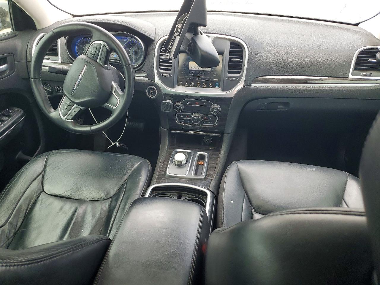 2015 CHRYSLER 300 LIMITED photo 22