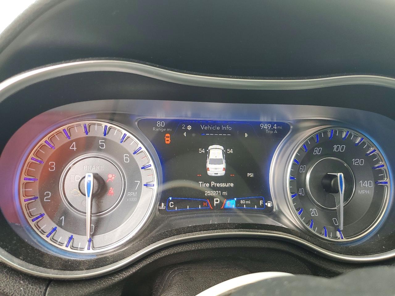 2015 CHRYSLER 300 LIMITED photo 25