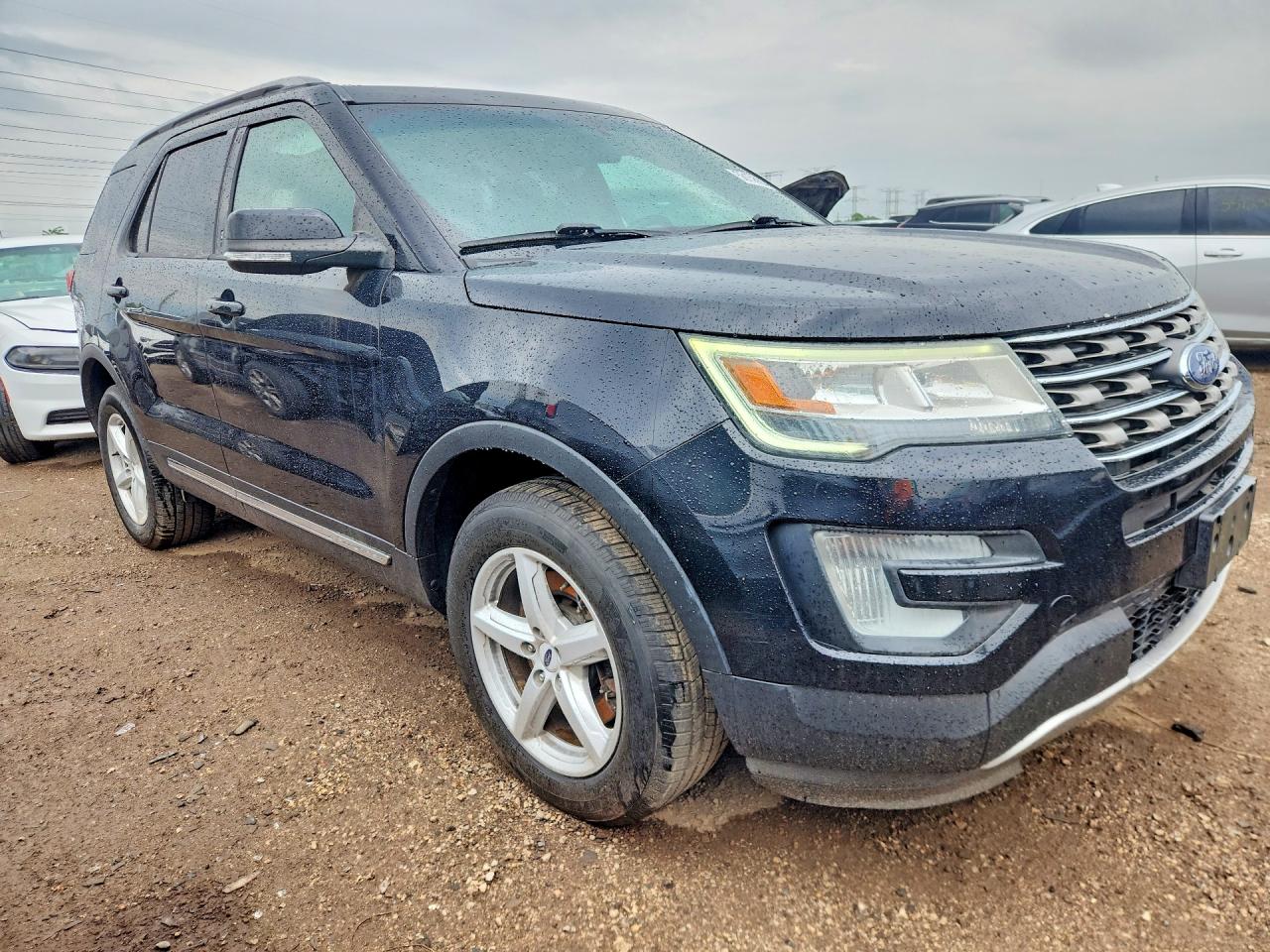 2017 FORD EXPLORER XLT photo 10