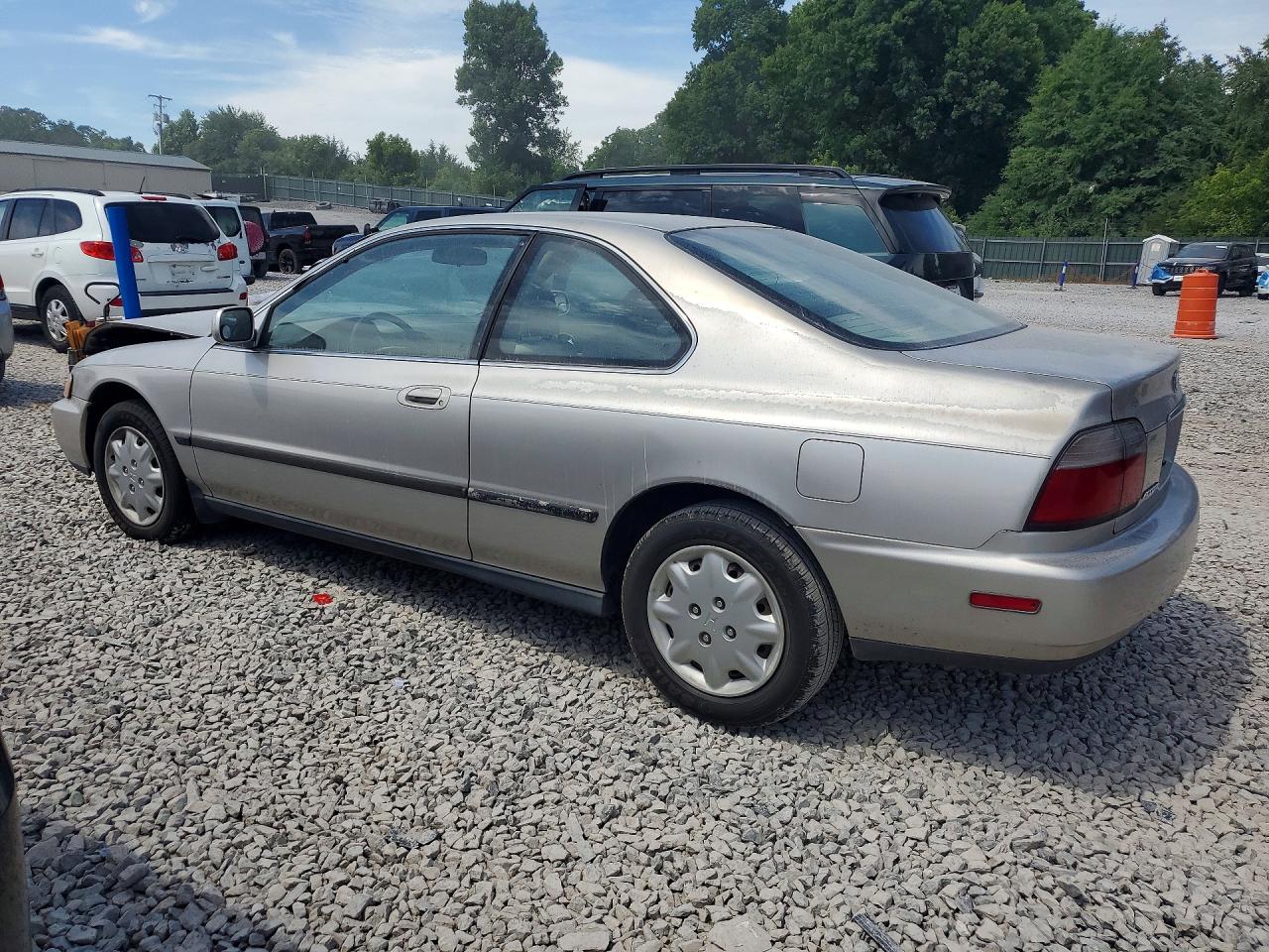 1996 HONDA ACCORD LX photo 4