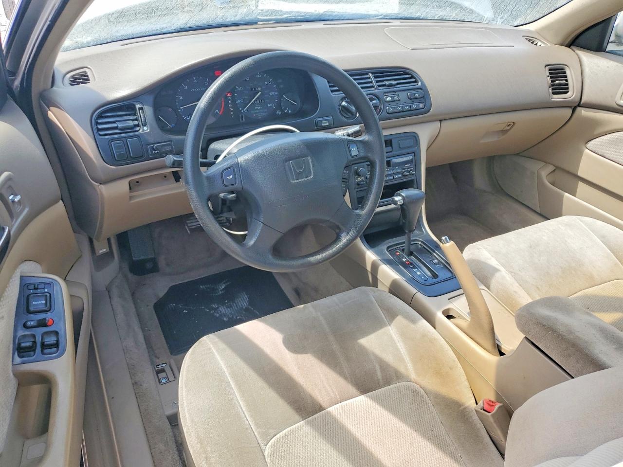 1996 HONDA ACCORD LX photo 22