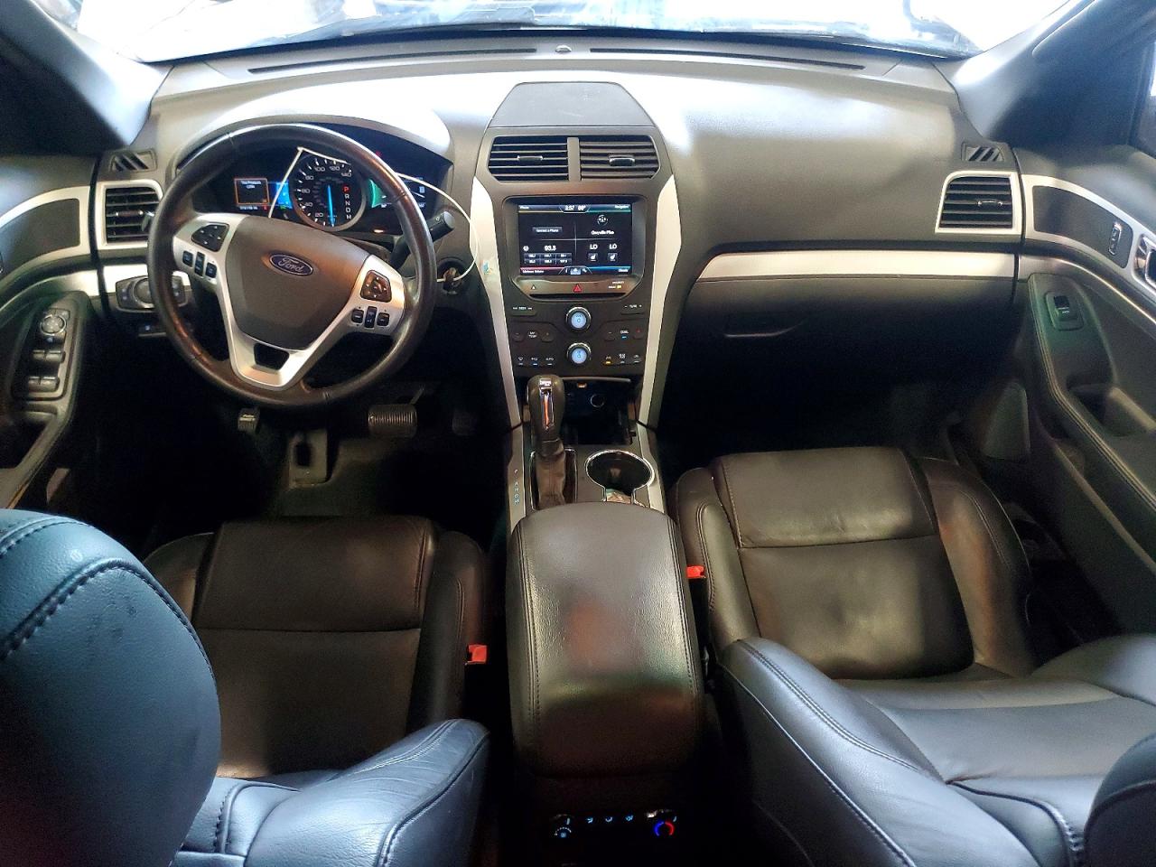 2015 FORD EXPLORER XLT photo 15