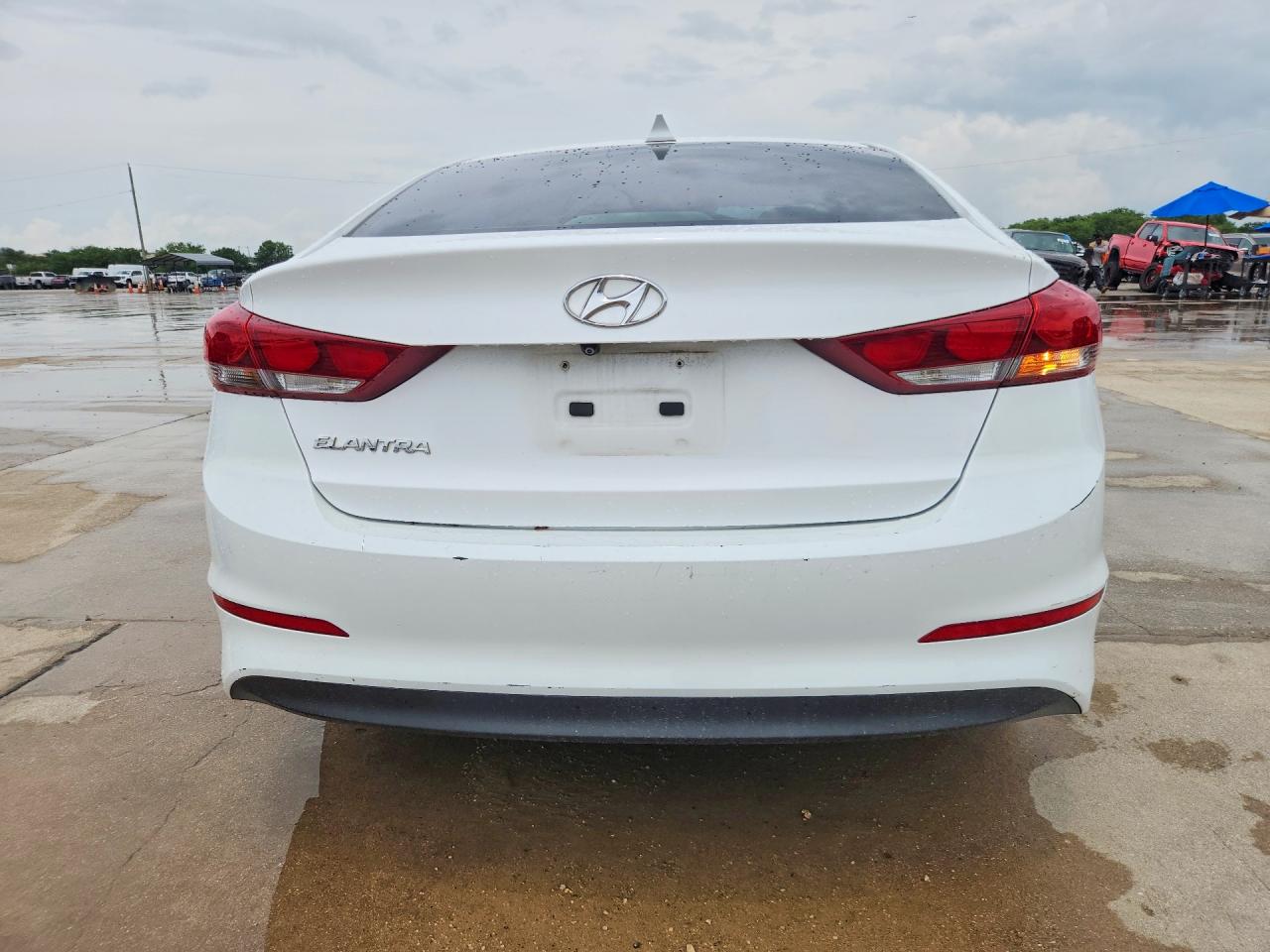 2017 HYUNDAI ELANTRA SE photo 6