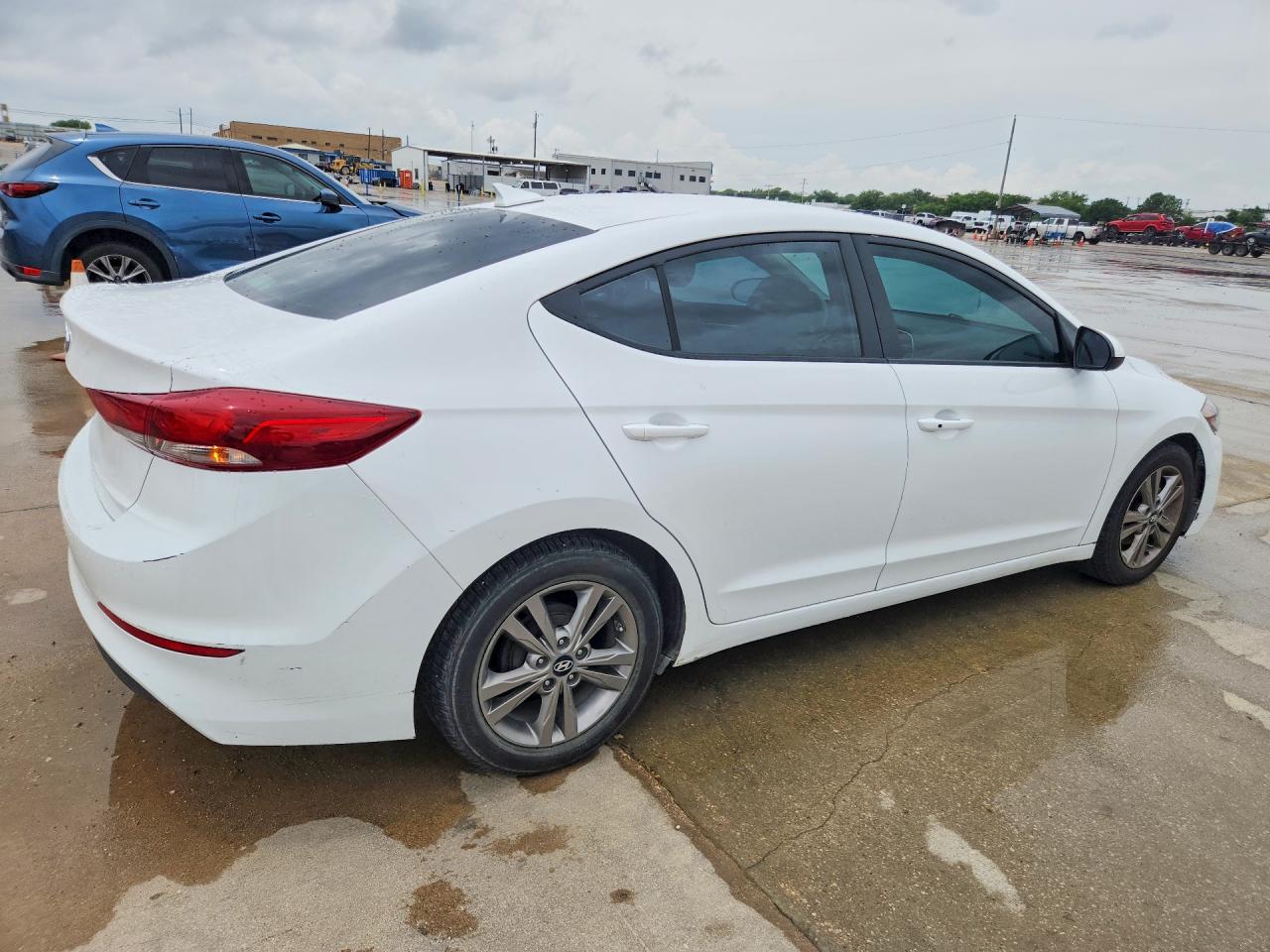 2017 HYUNDAI ELANTRA SE photo 3