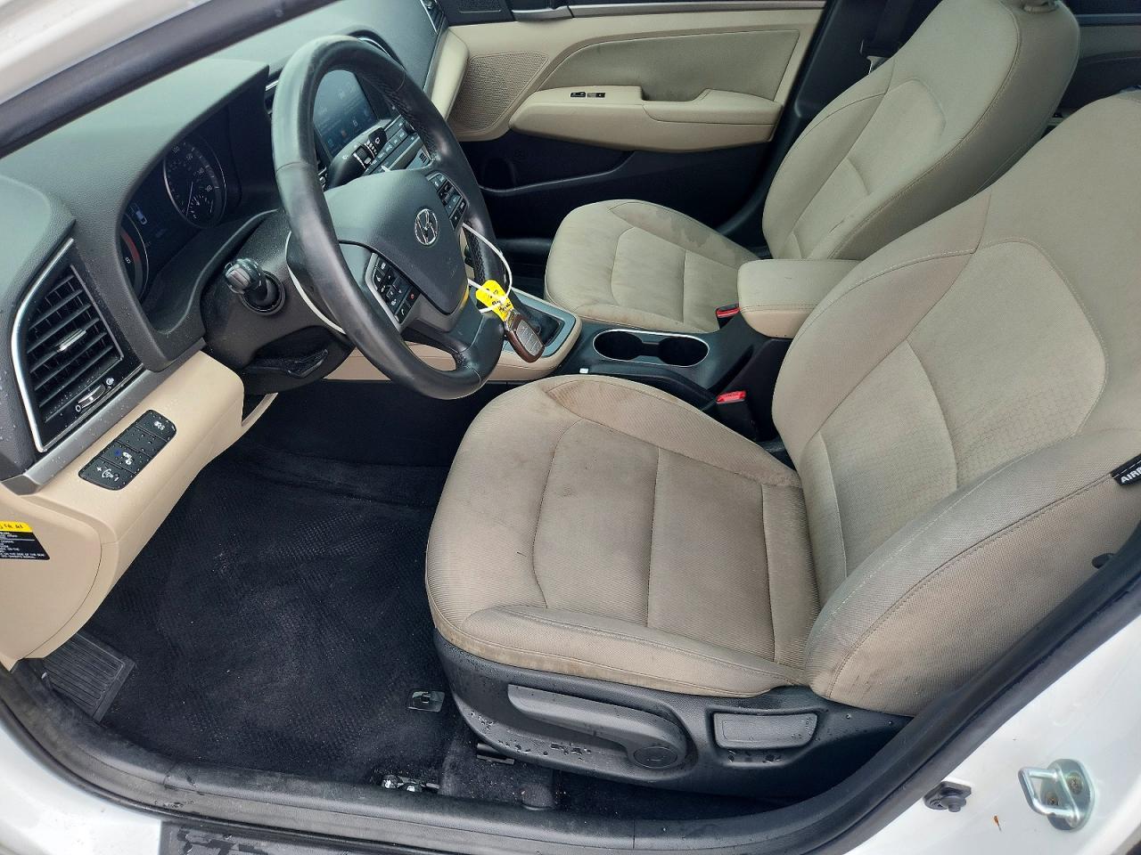2017 HYUNDAI ELANTRA SE photo 7