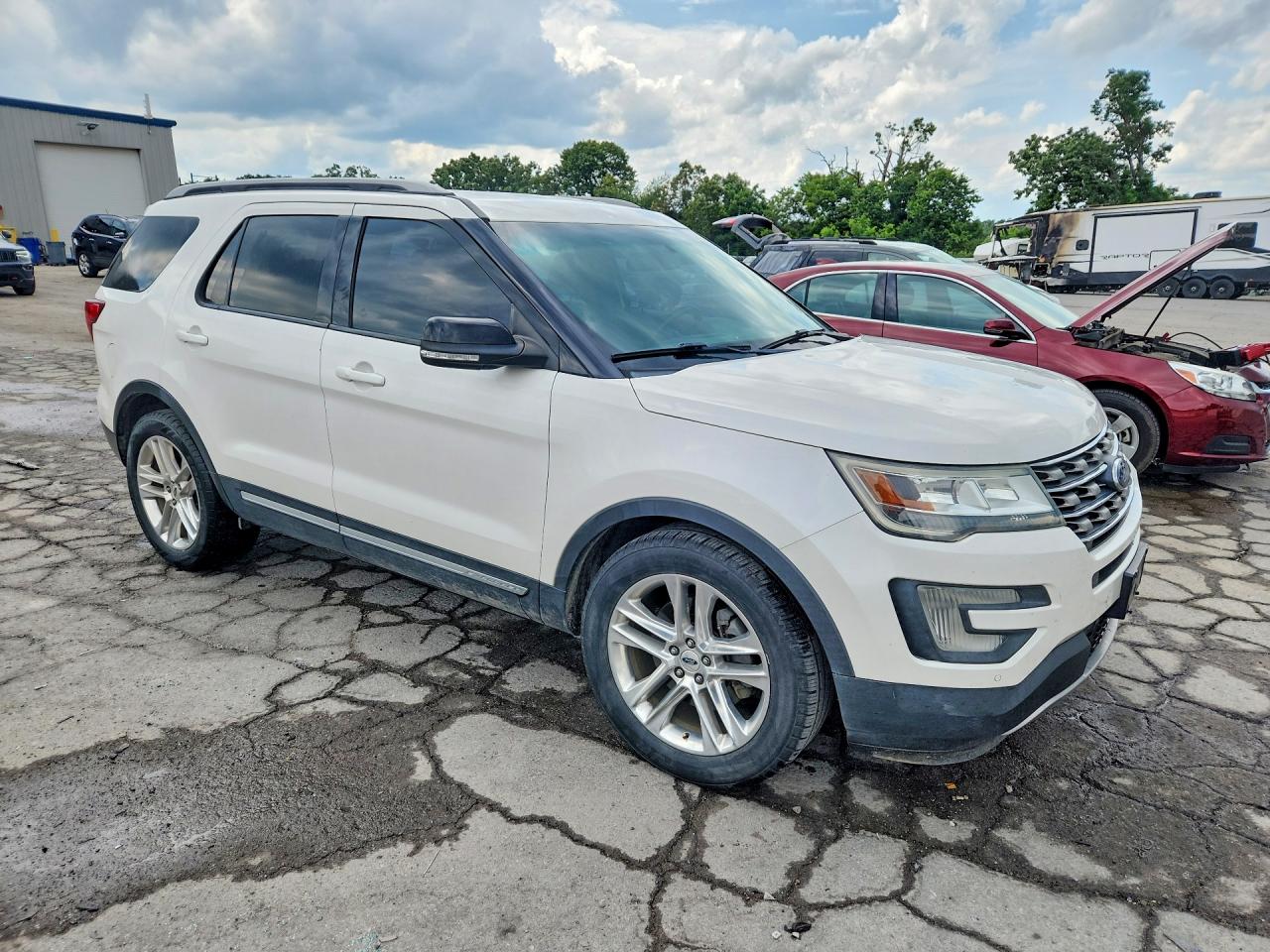 2016 FORD EXPLORER XLT photo 7