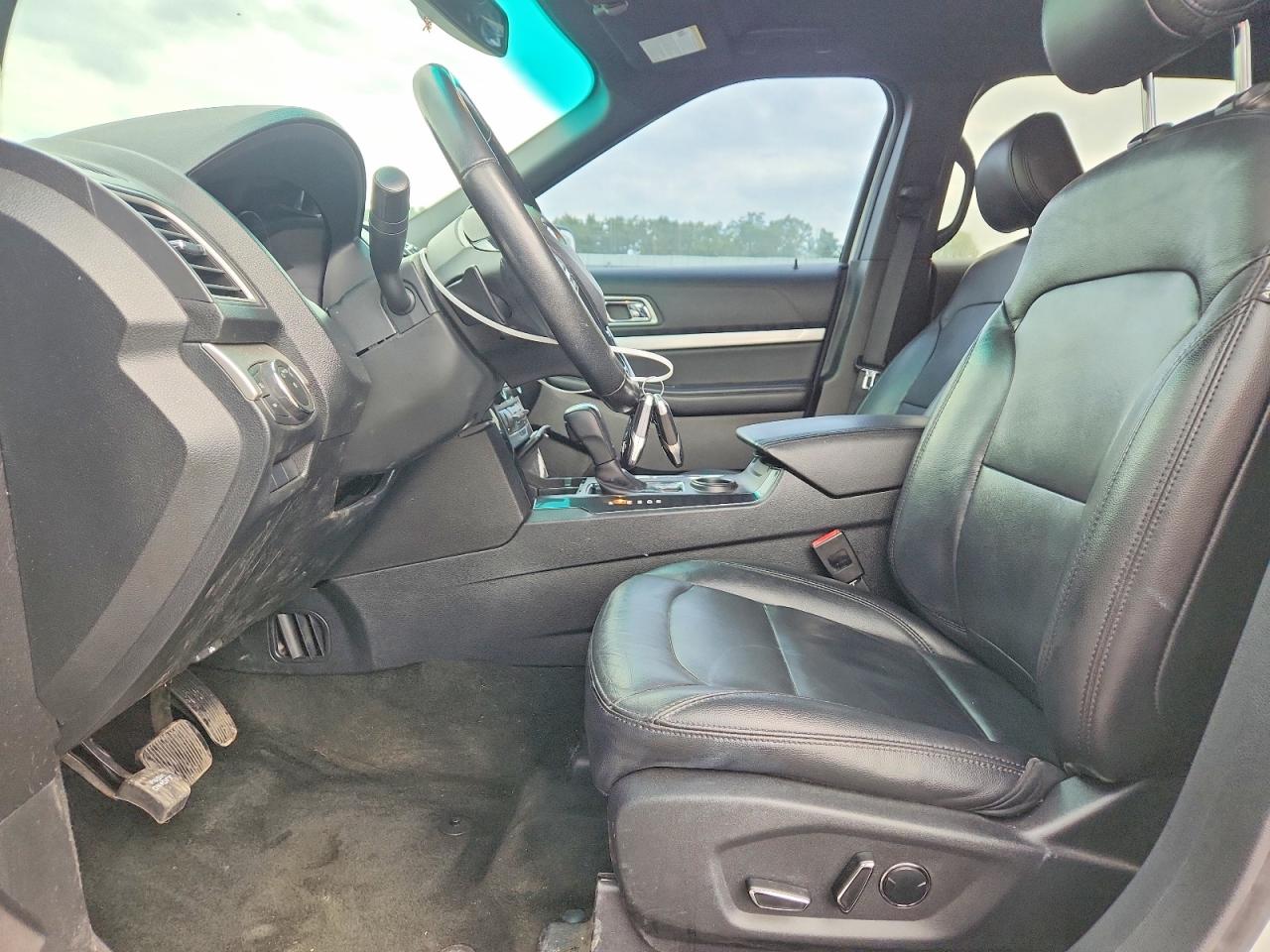 2016 FORD EXPLORER XLT photo 13