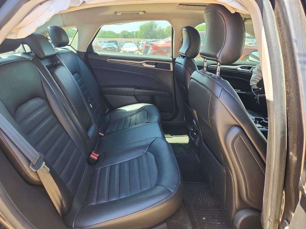 2015 FORD FUSION SE PHEV photo 10