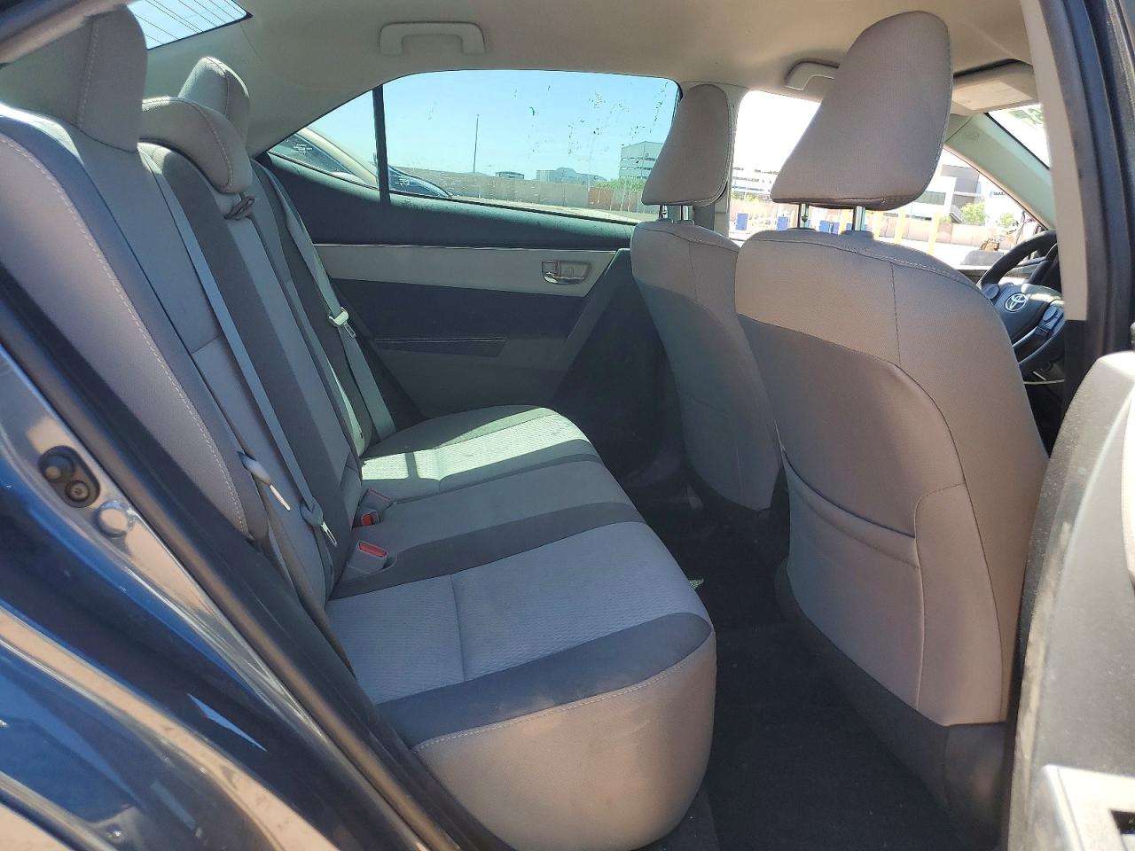 2017 TOYOTA COROLLA LE photo 28