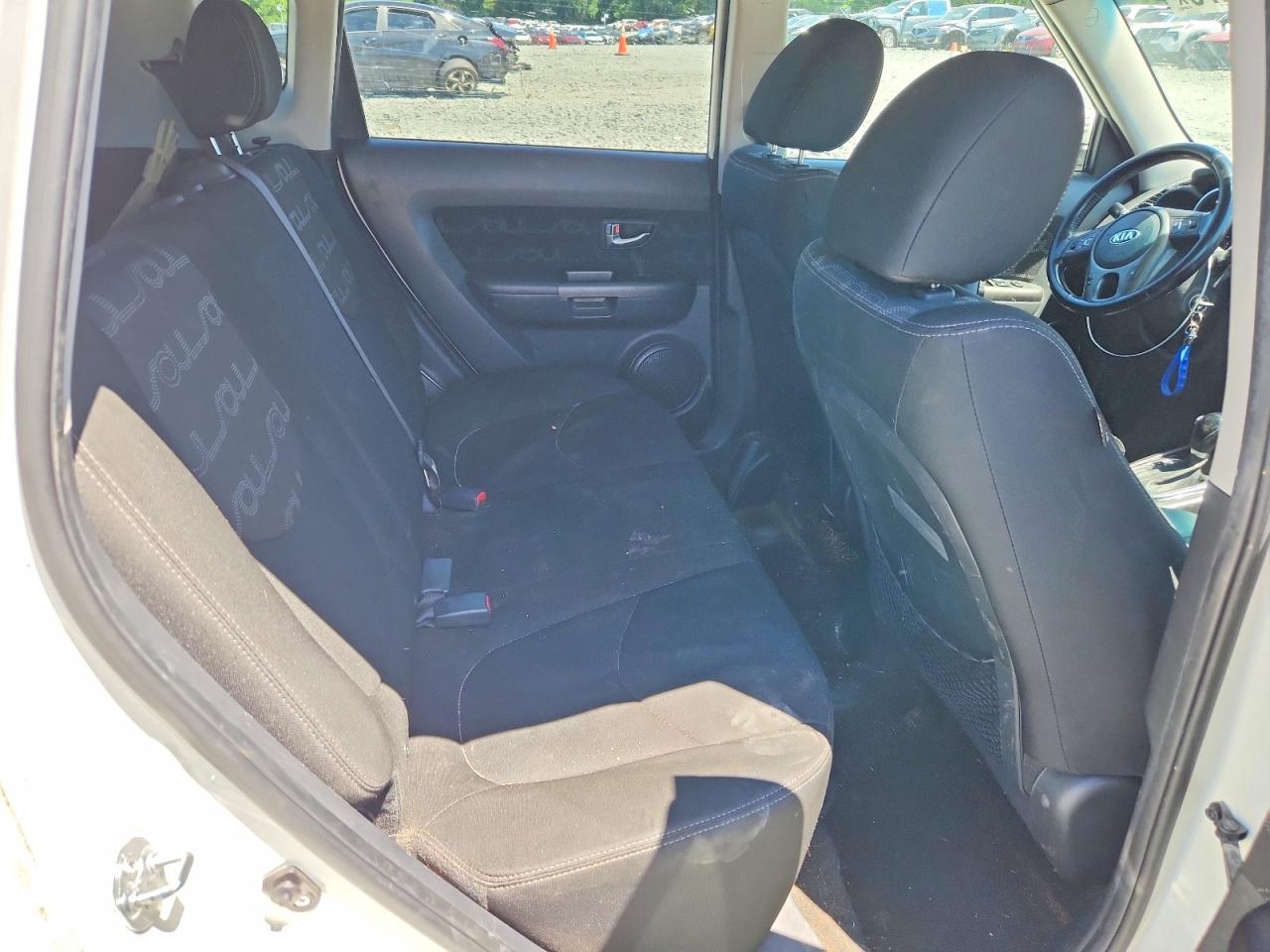 2013 KIA SOUL + photo 28