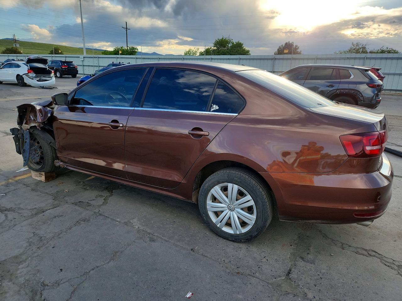 2017 VOLKSWAGEN JETTA S photo 3