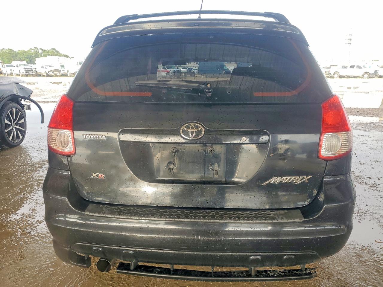2003 TOYOTA COROLLA MATRIX XR photo 11