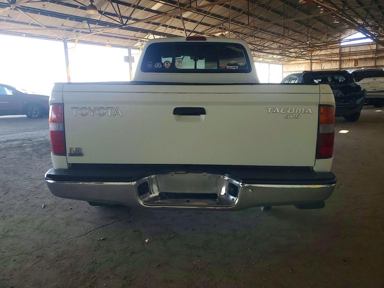 1998 TOYOTA TACOMA XTRACAB photo 11