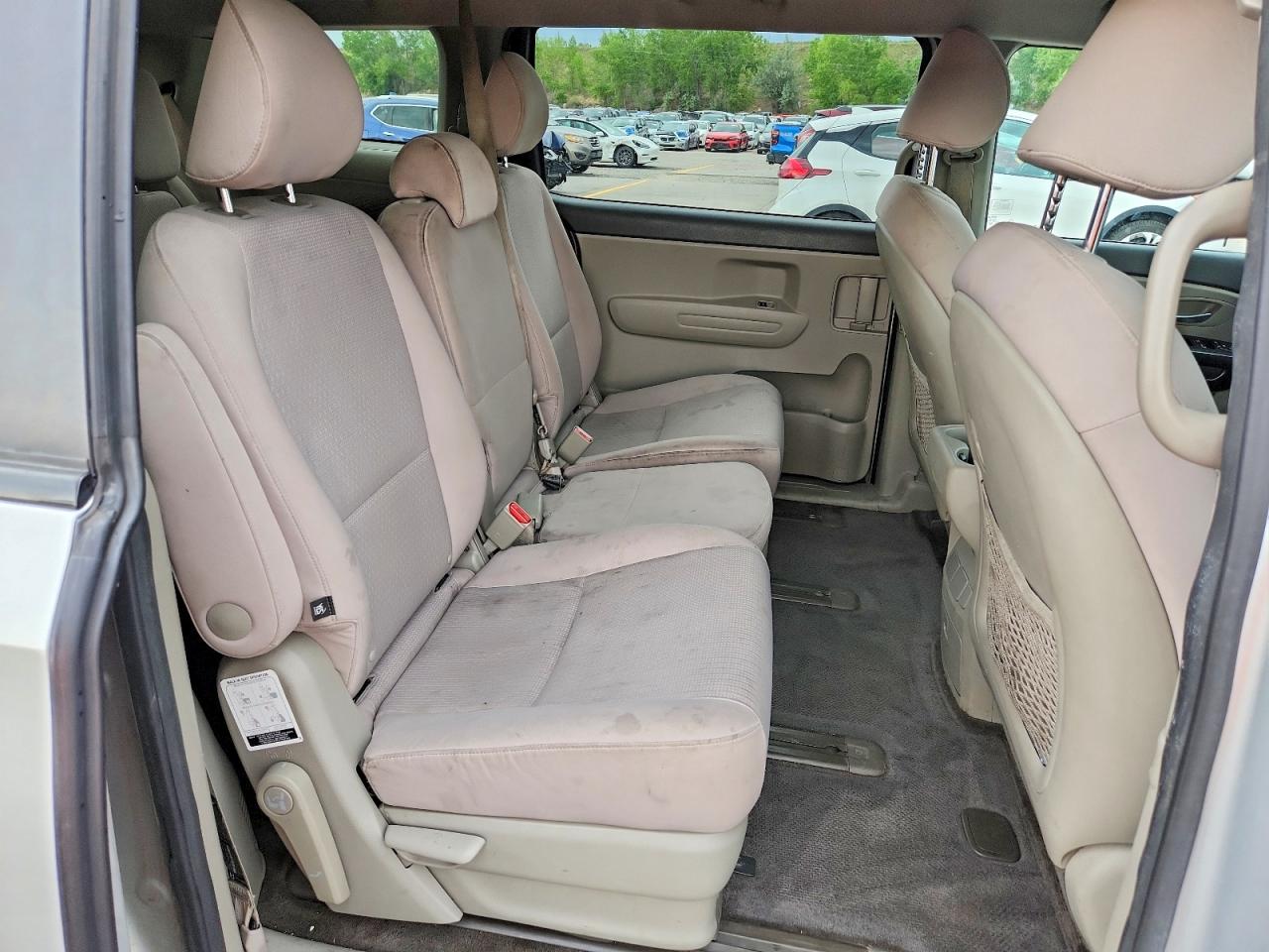 2017 KIA SEDONA LX photo 11