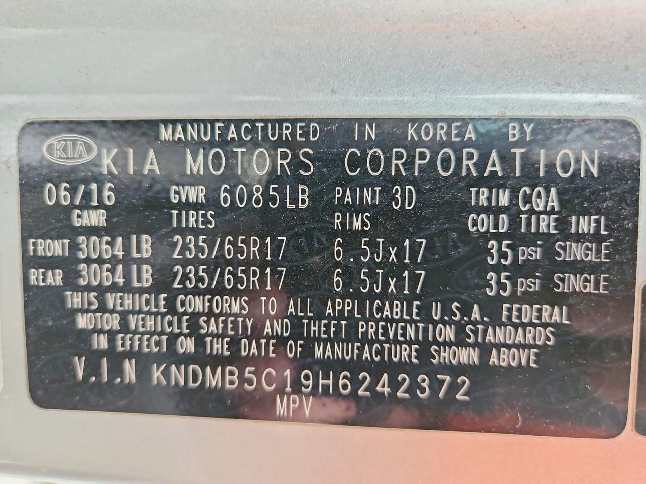 2017 KIA SEDONA LX photo 13