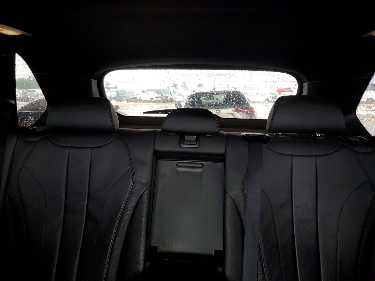 2017 BMW X5 XDR40E photo 28
