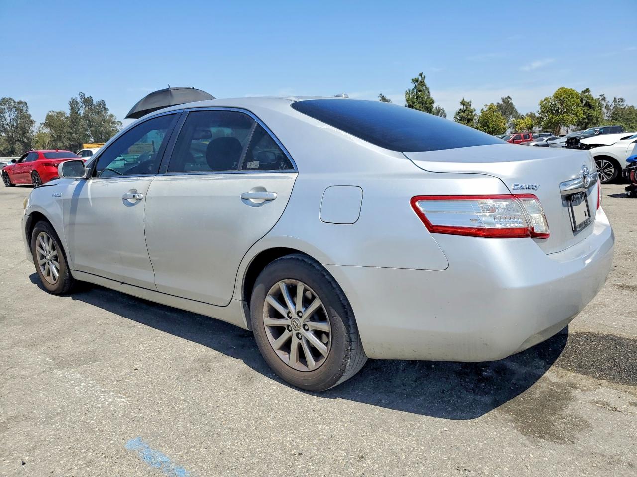 2010 TOYOTA CAMRY HYBRID photo 4