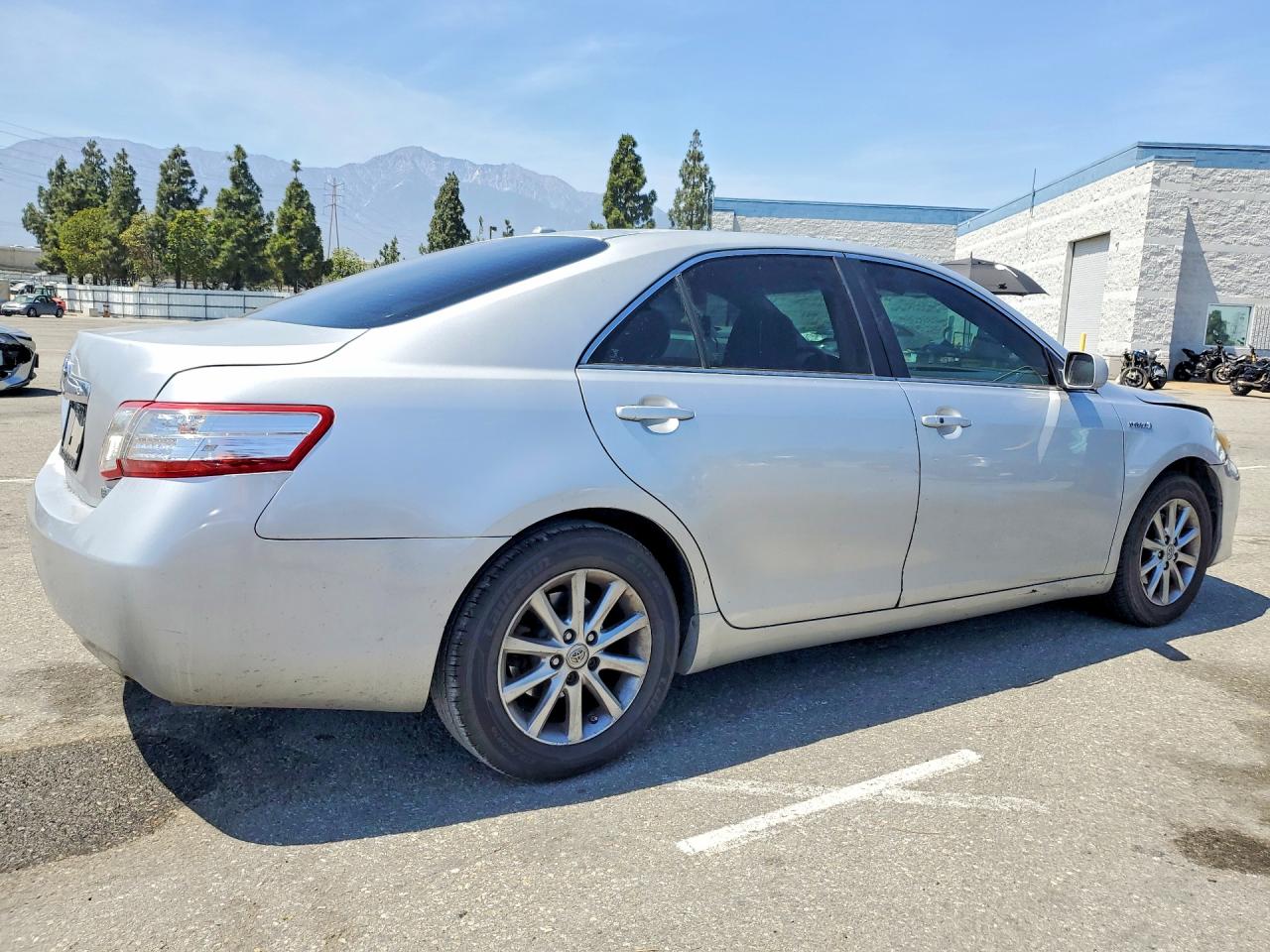 2010 TOYOTA CAMRY HYBRID photo 7