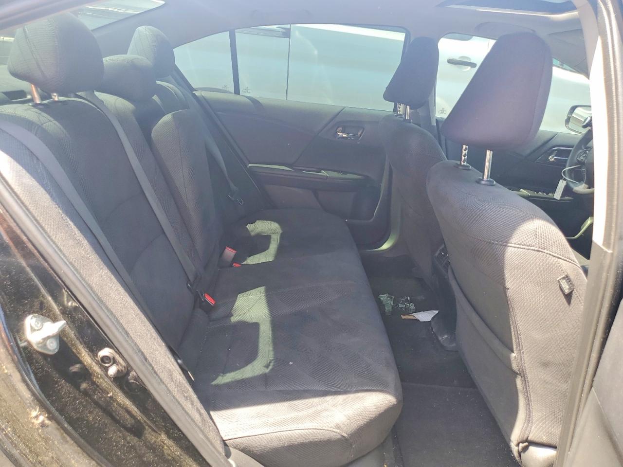 2017 HONDA ACCORD EX photo 19