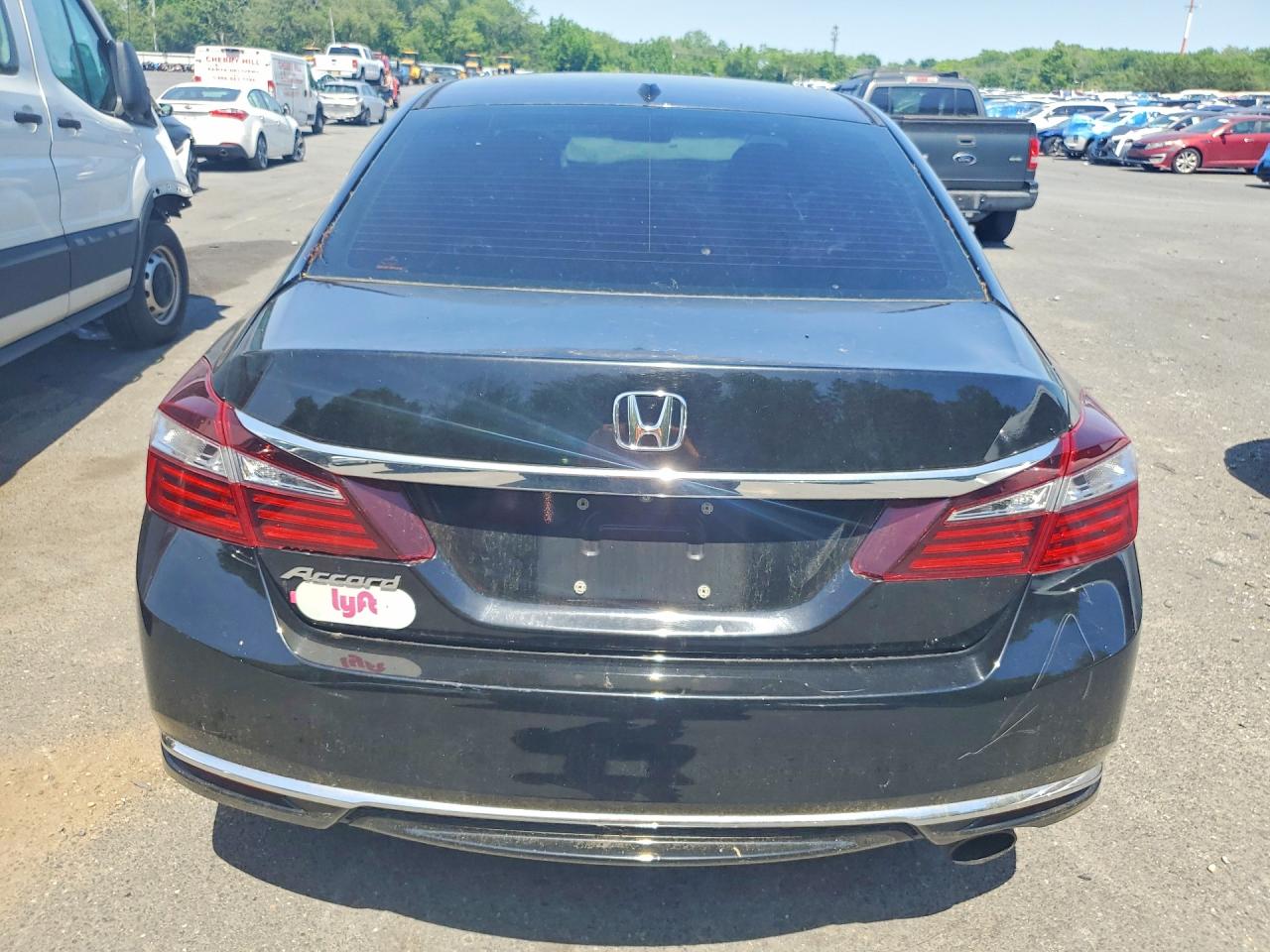 2017 HONDA ACCORD EX photo 11
