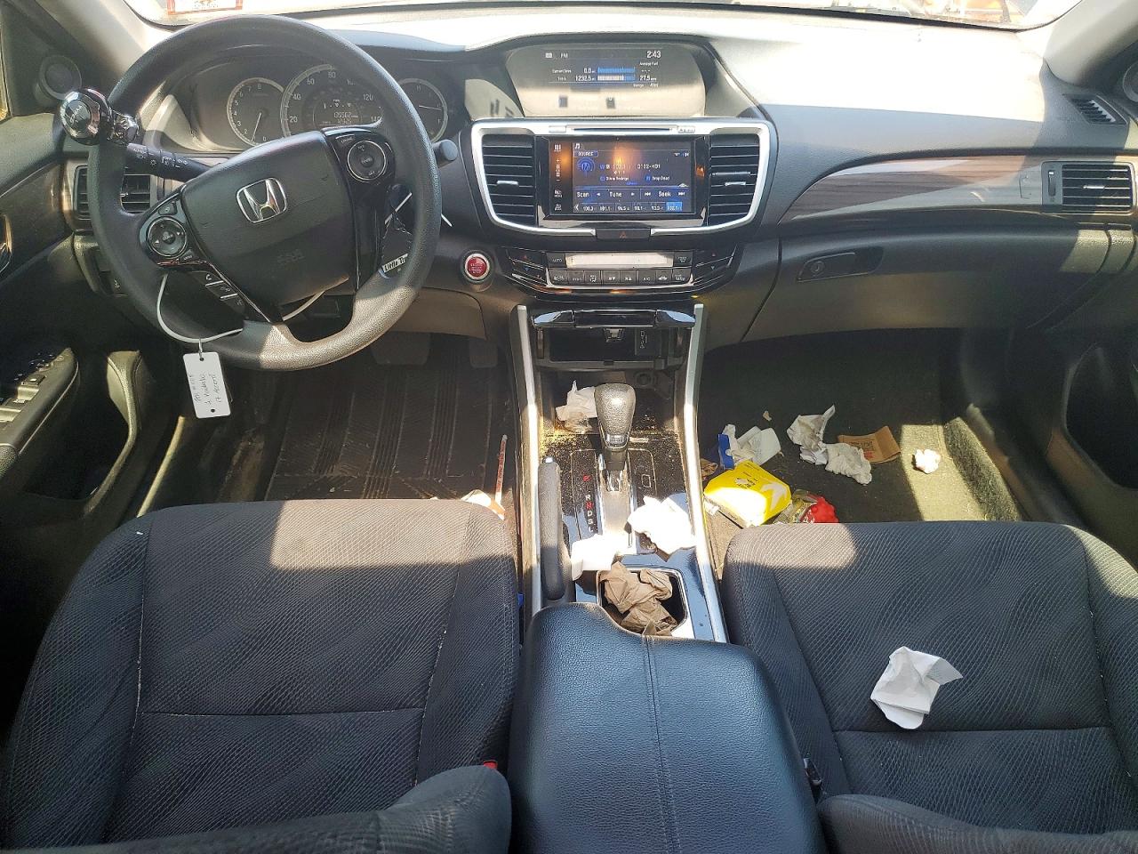 2017 HONDA ACCORD EX photo 15
