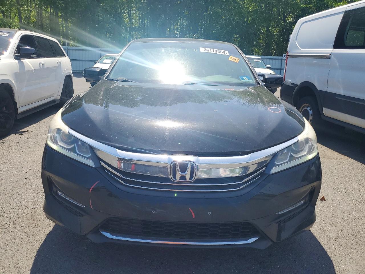 2017 HONDA ACCORD EX photo 9