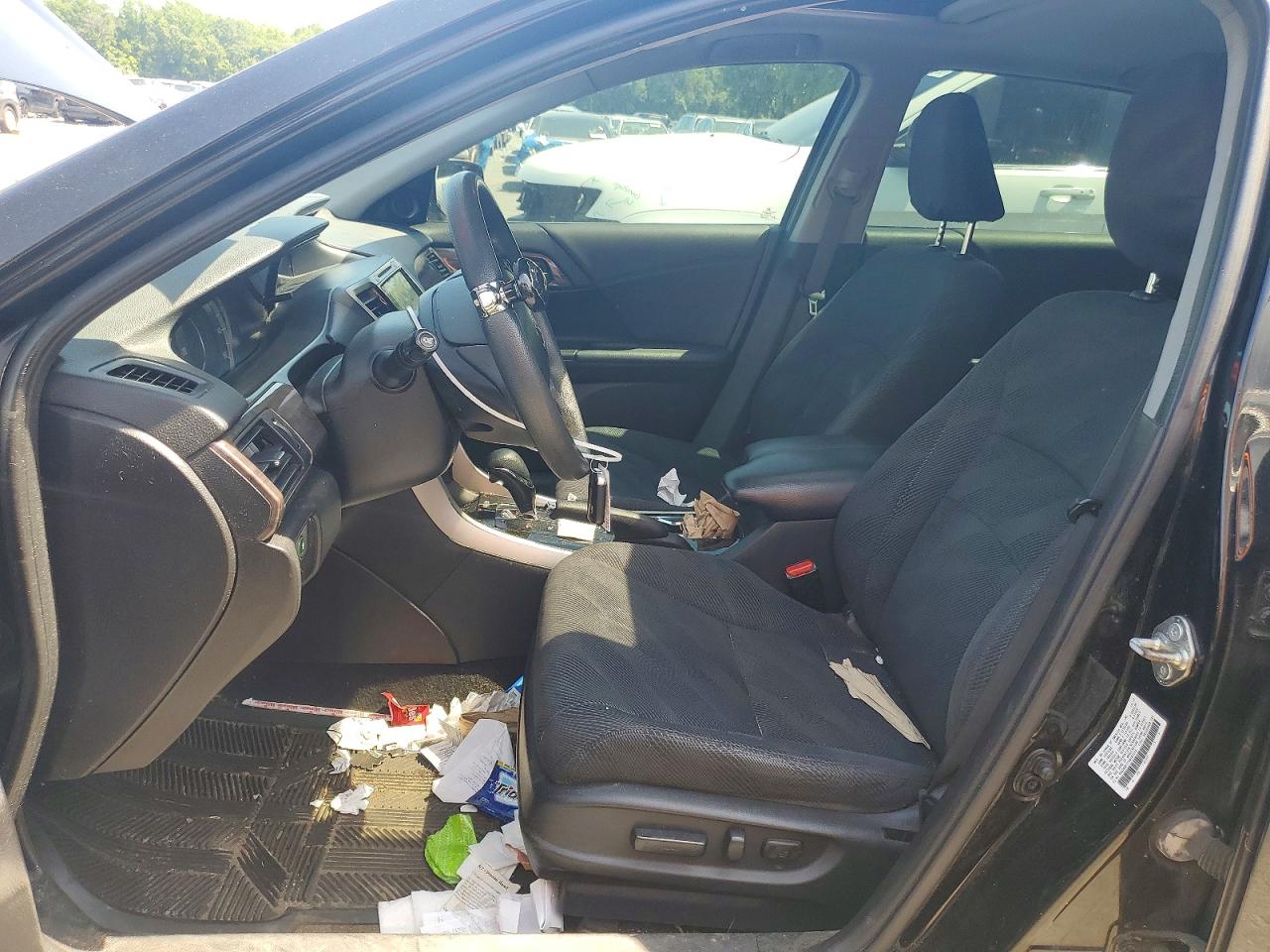 2017 HONDA ACCORD EX photo 13