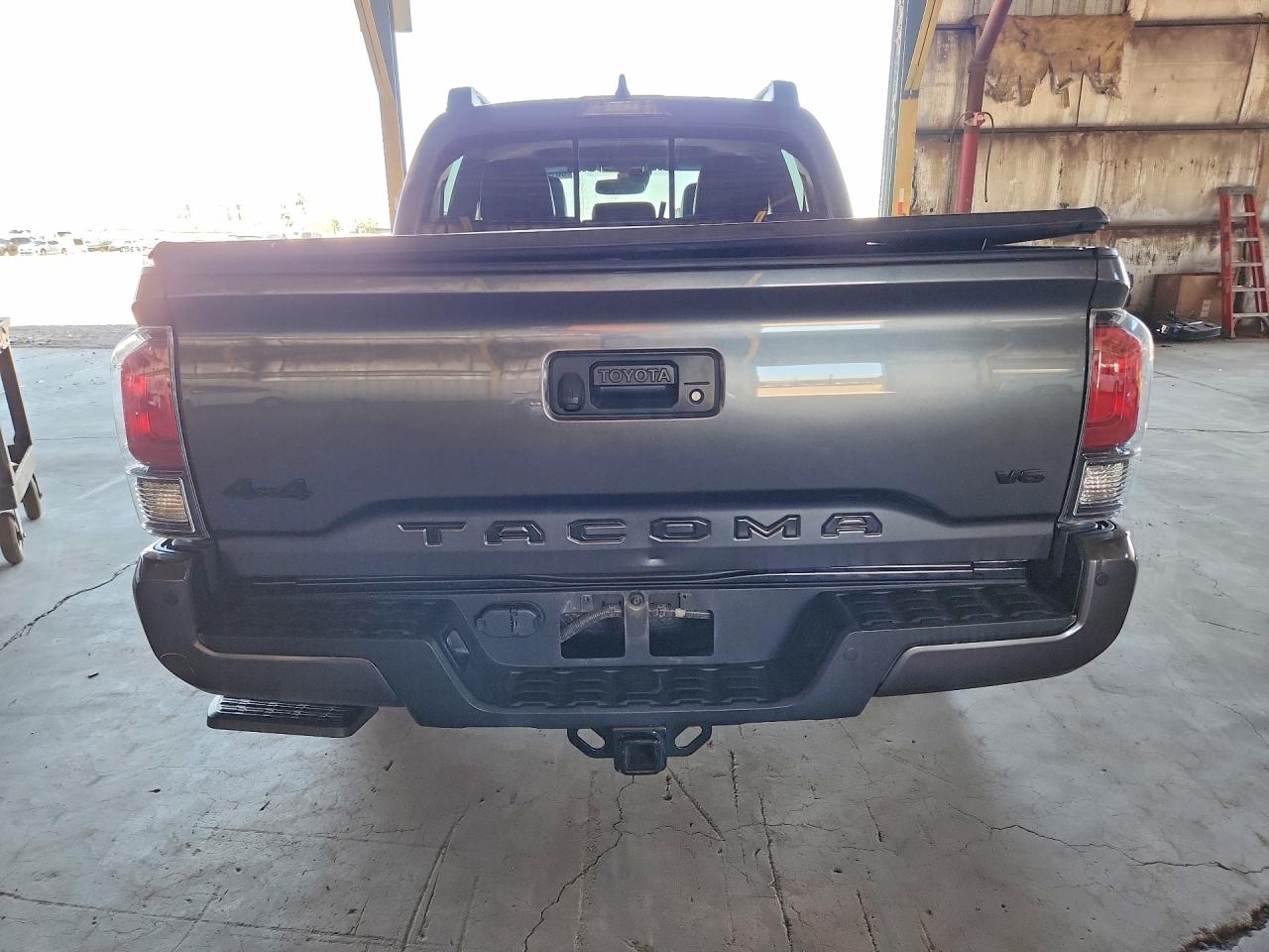 2022 TOYOTA TACOMA LIMITED photo 16
