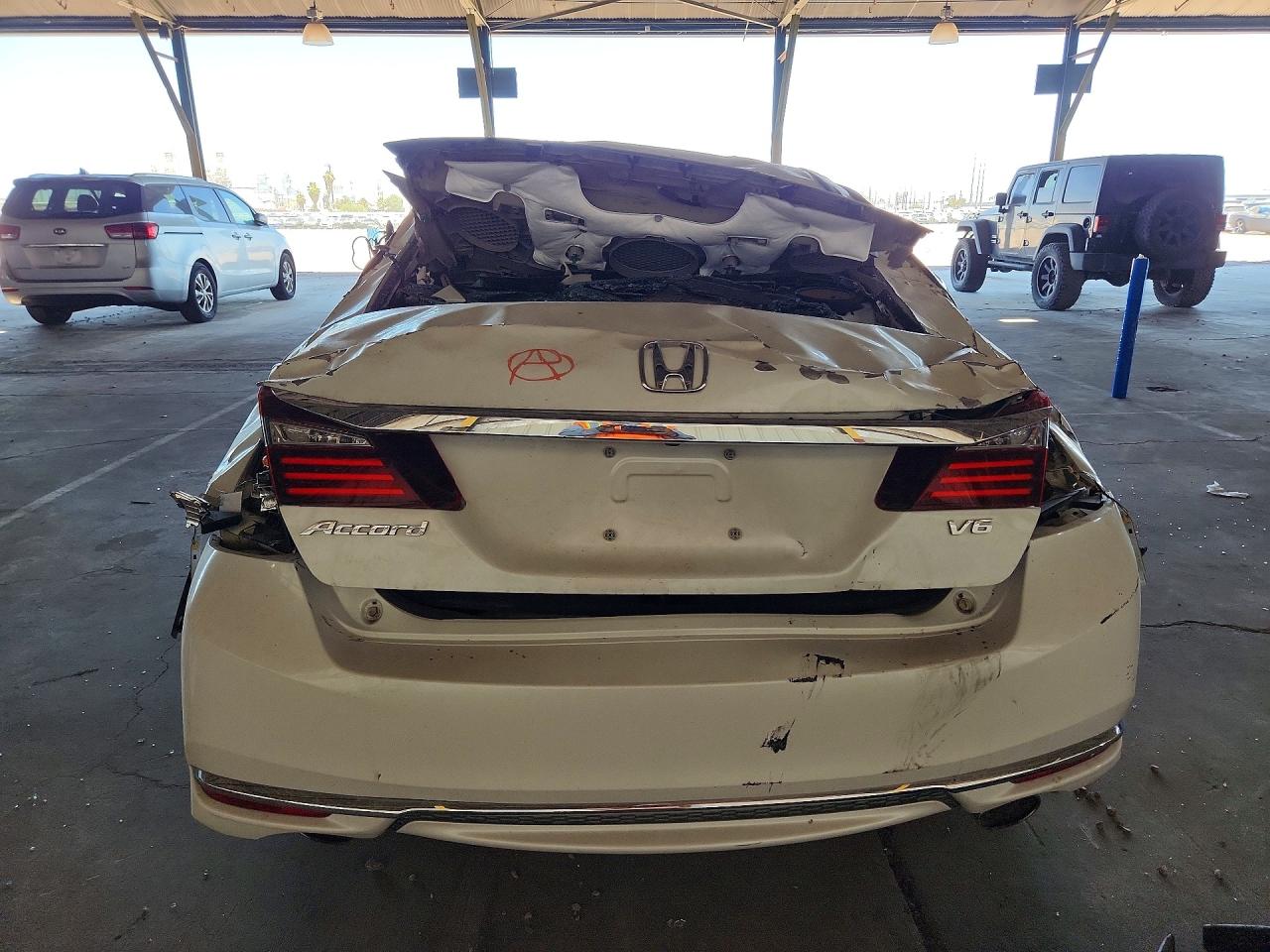 2016 HONDA ACCORD EXL photo 11