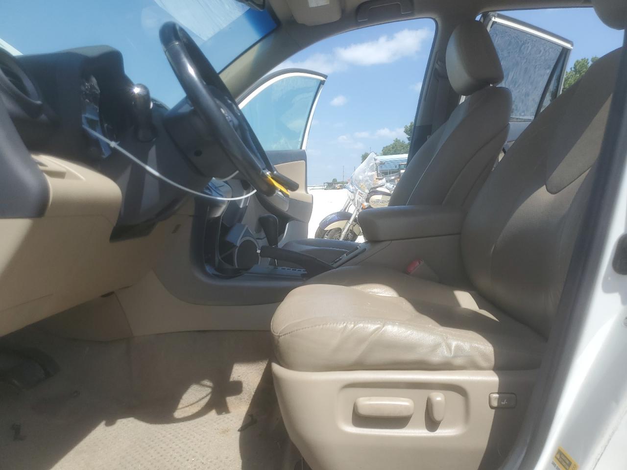 2010 TOYOTA RAV4 LIMITED photo 13