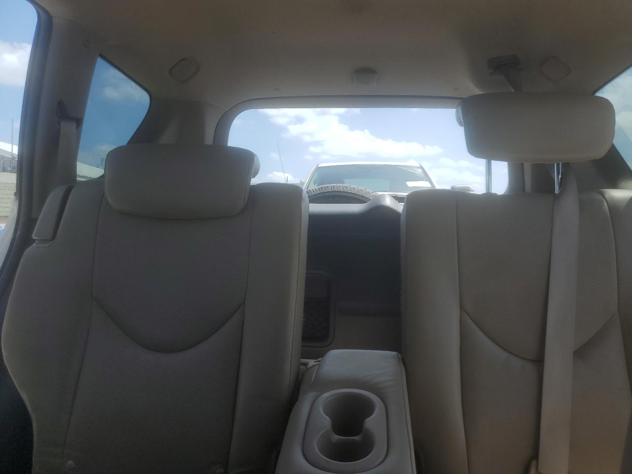 2010 TOYOTA RAV4 LIMITED photo 19