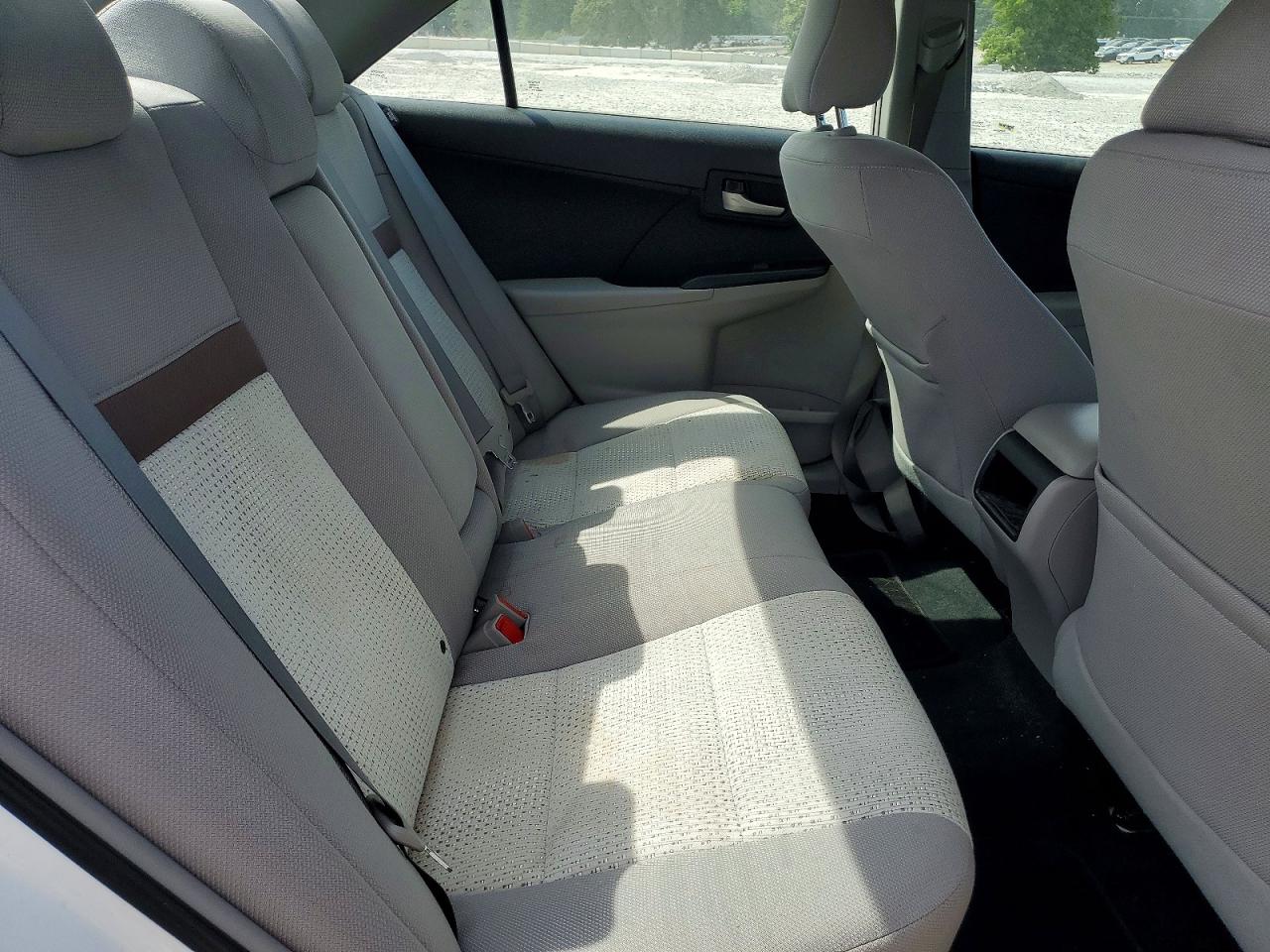 2013 TOYOTA CAMRY LE photo 19