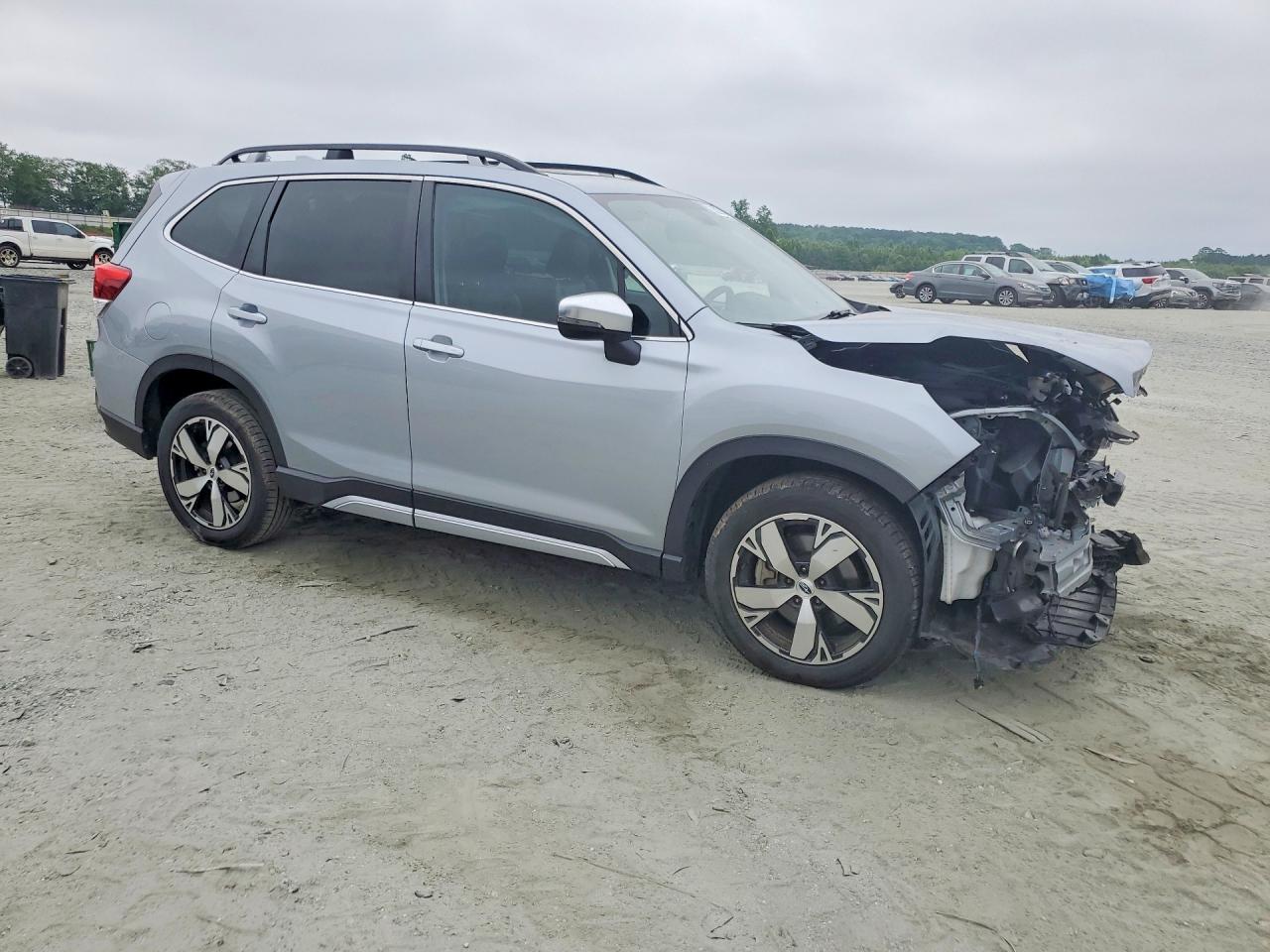2021 SUBARU FORESTER TOURING photo 10